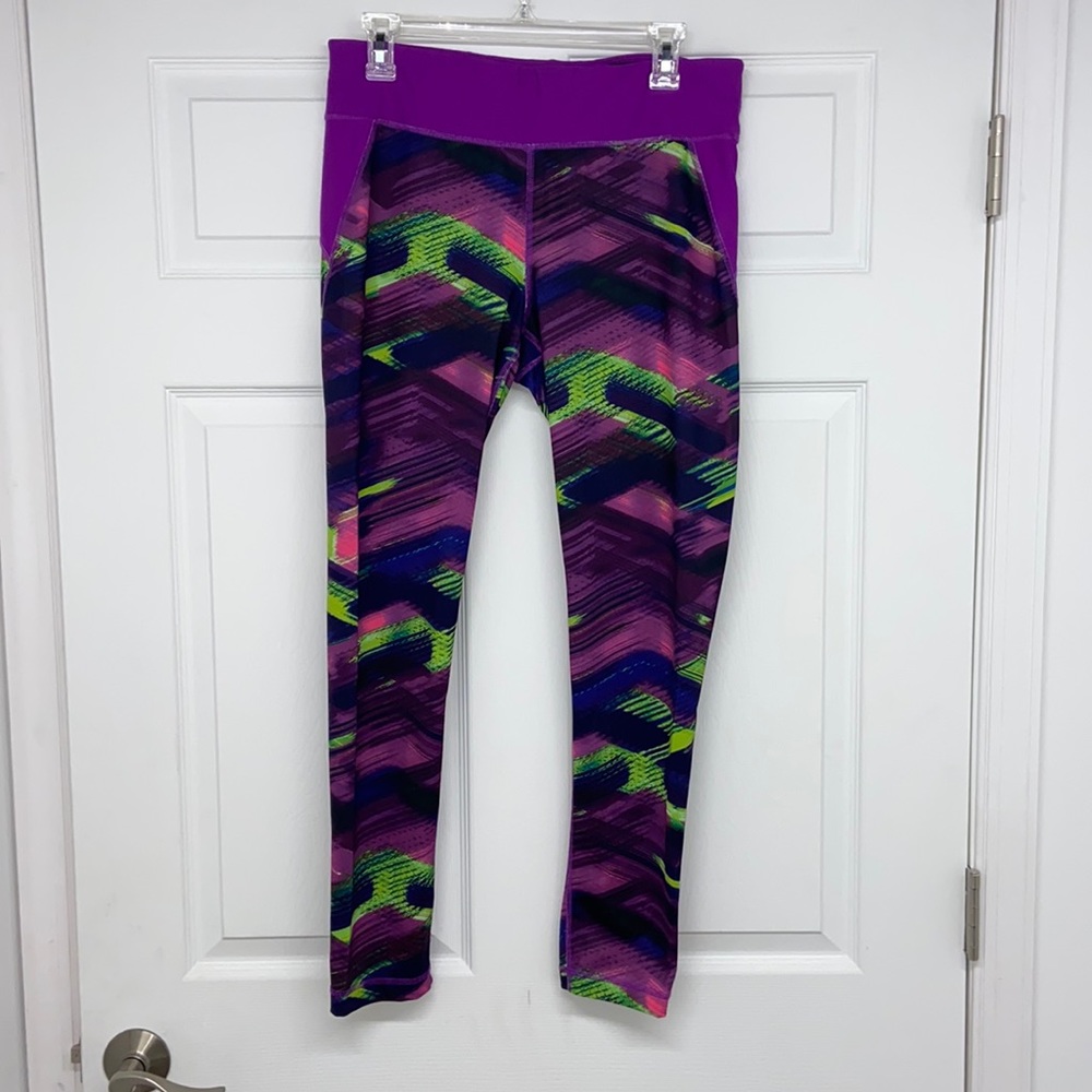 Women’s Xersion size L work out gear